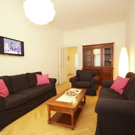 St. Giles.8 Apartment Prague